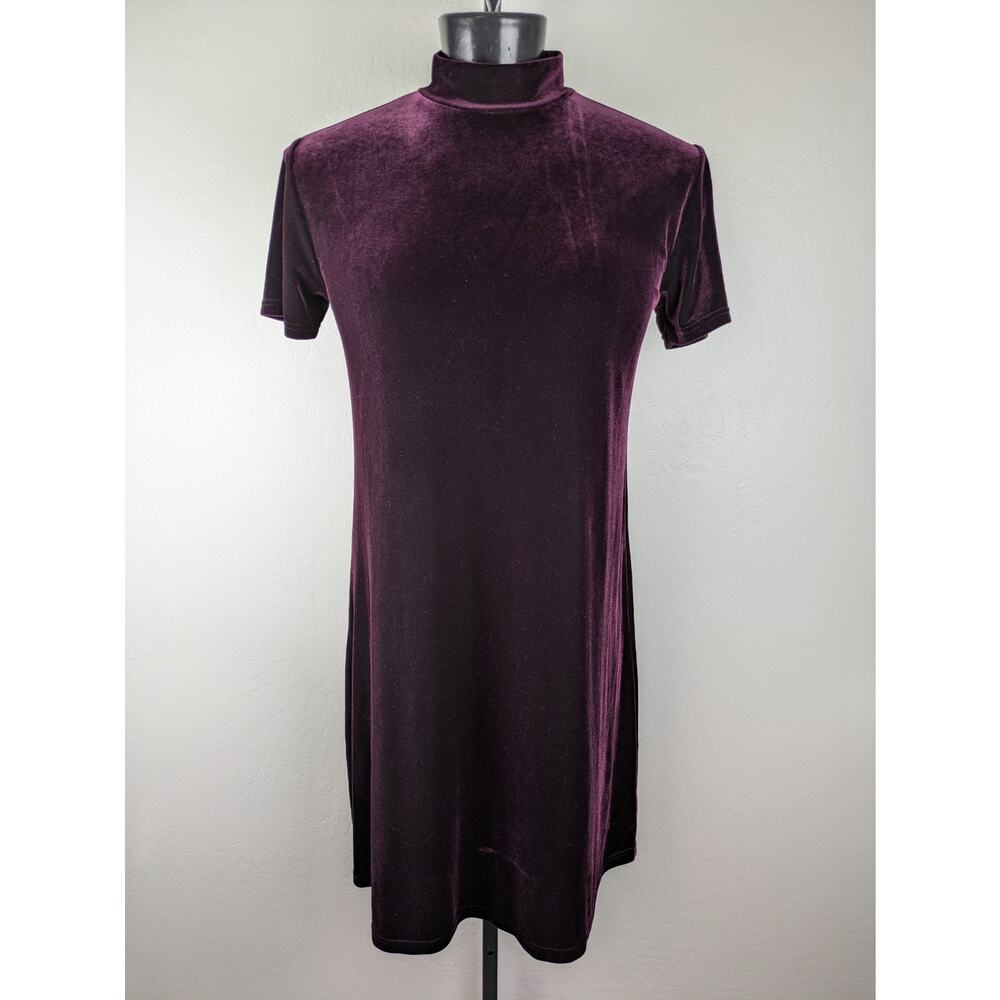 Vintage Jacqueline Ferrar 14 Tall Burgundy Velvet Mock Neck Shift Dress